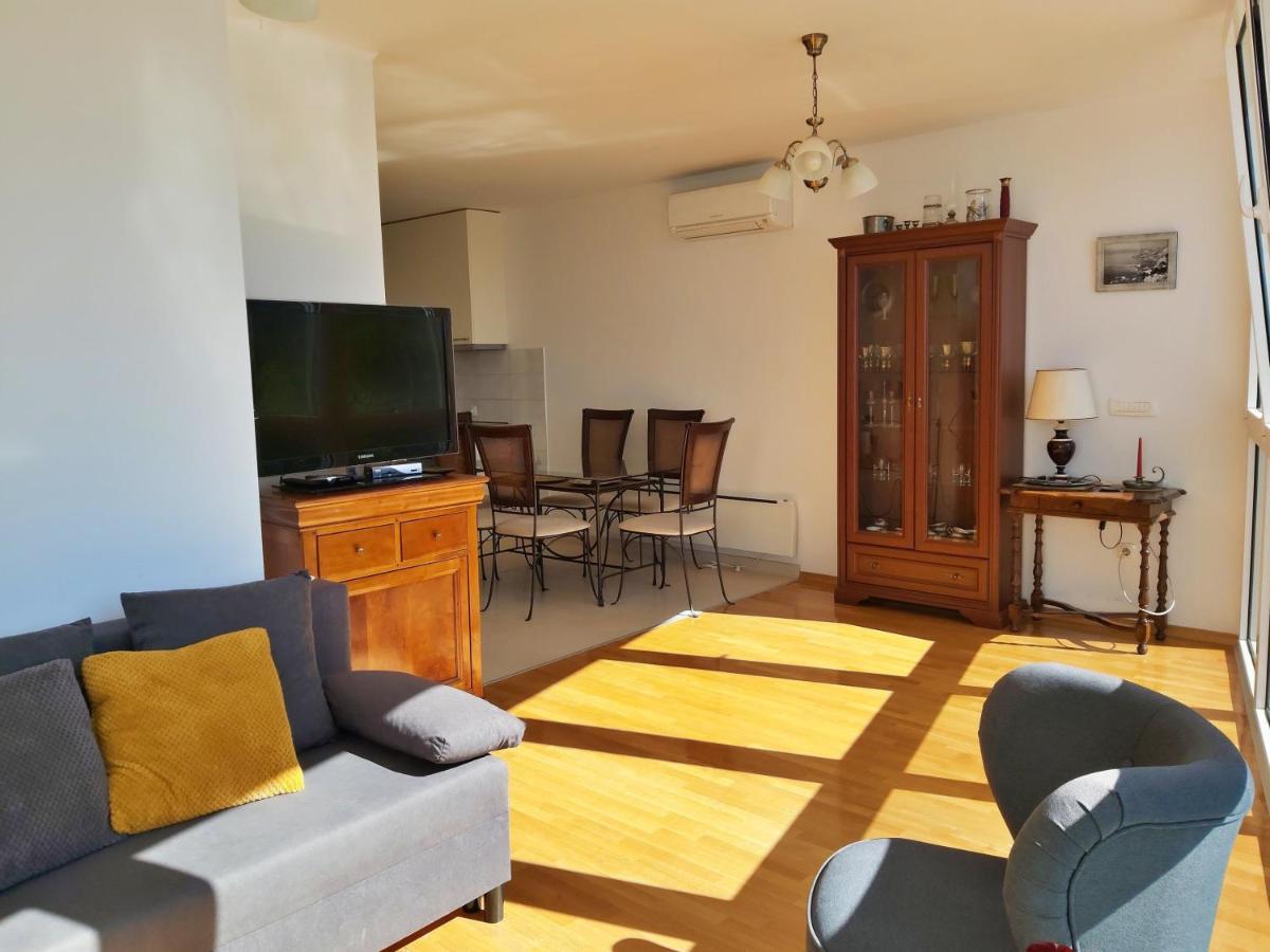 Apartment Lora Omiš Εξωτερικό φωτογραφία